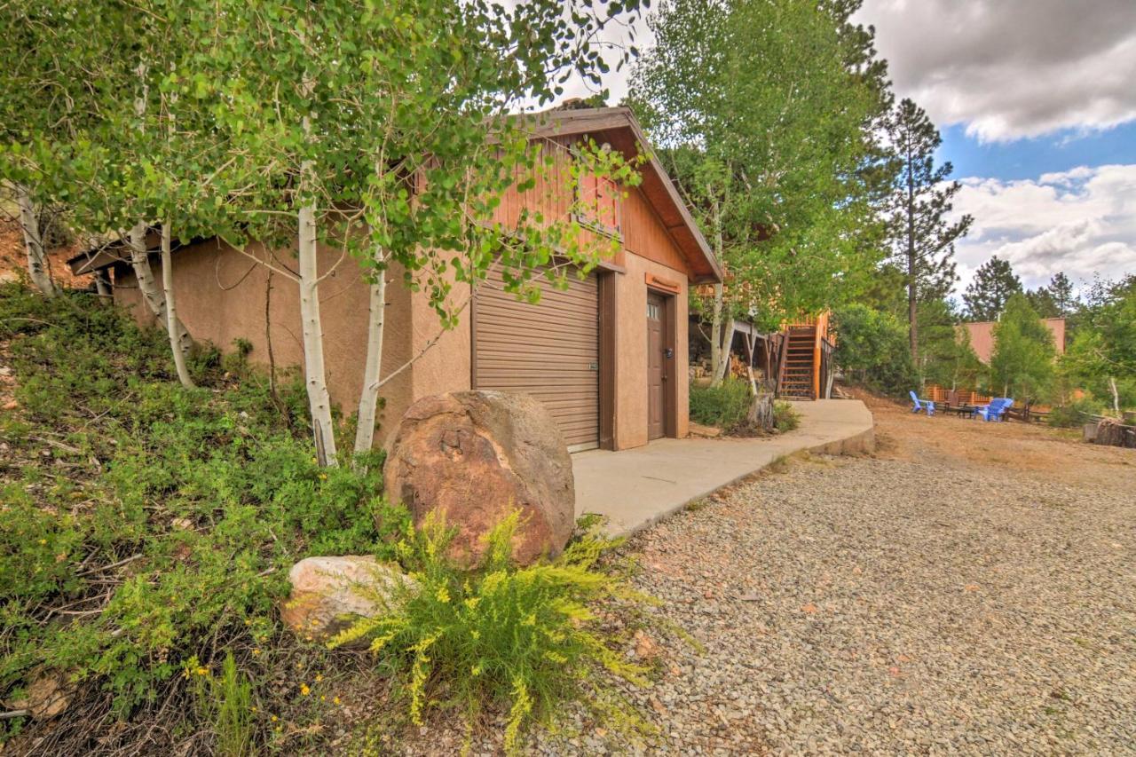 Pet-Friendly Duck Creek Village Retreat With Deck! Exterior photo