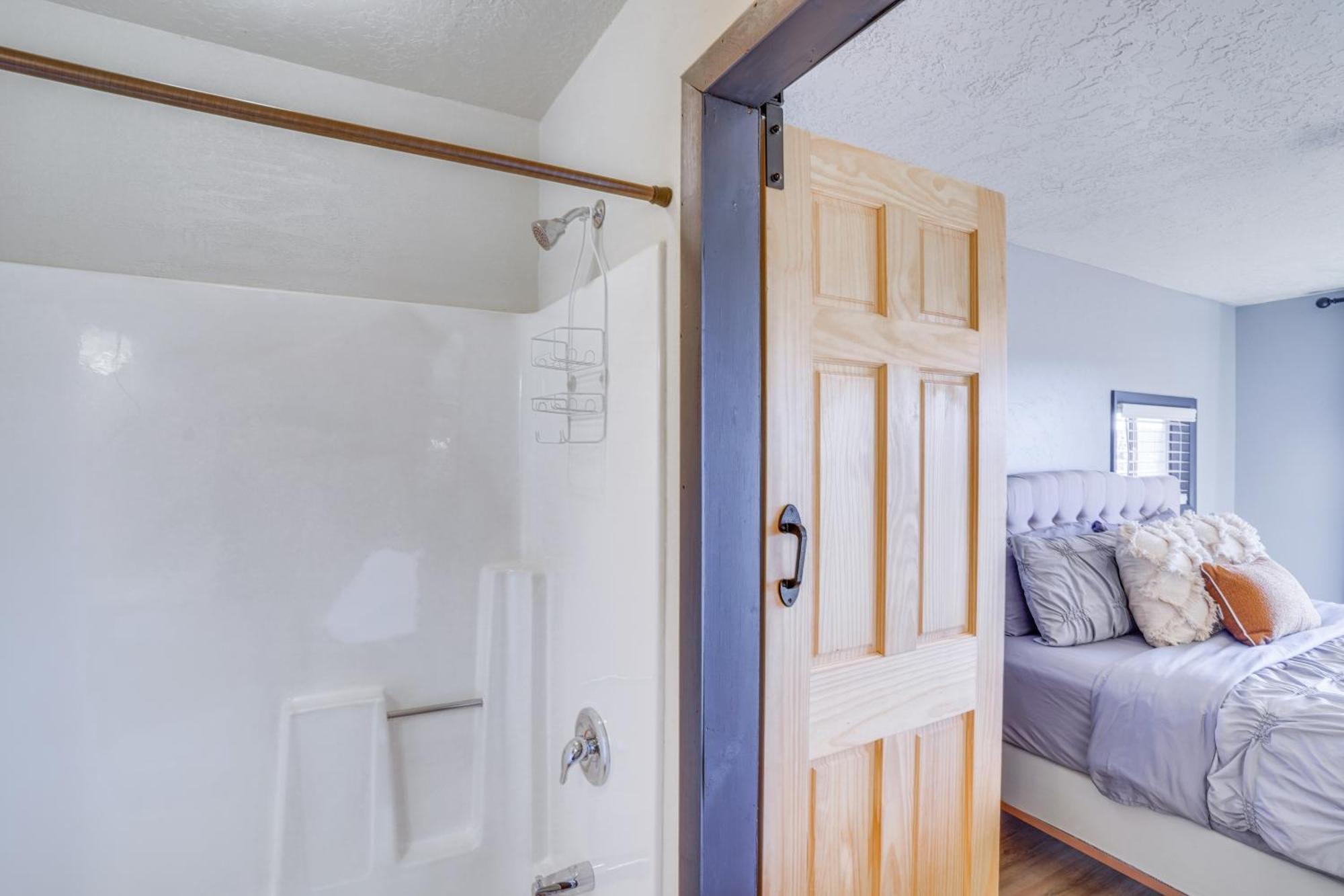 Pet-Friendly Duck Creek Village Retreat With Deck! Exterior photo