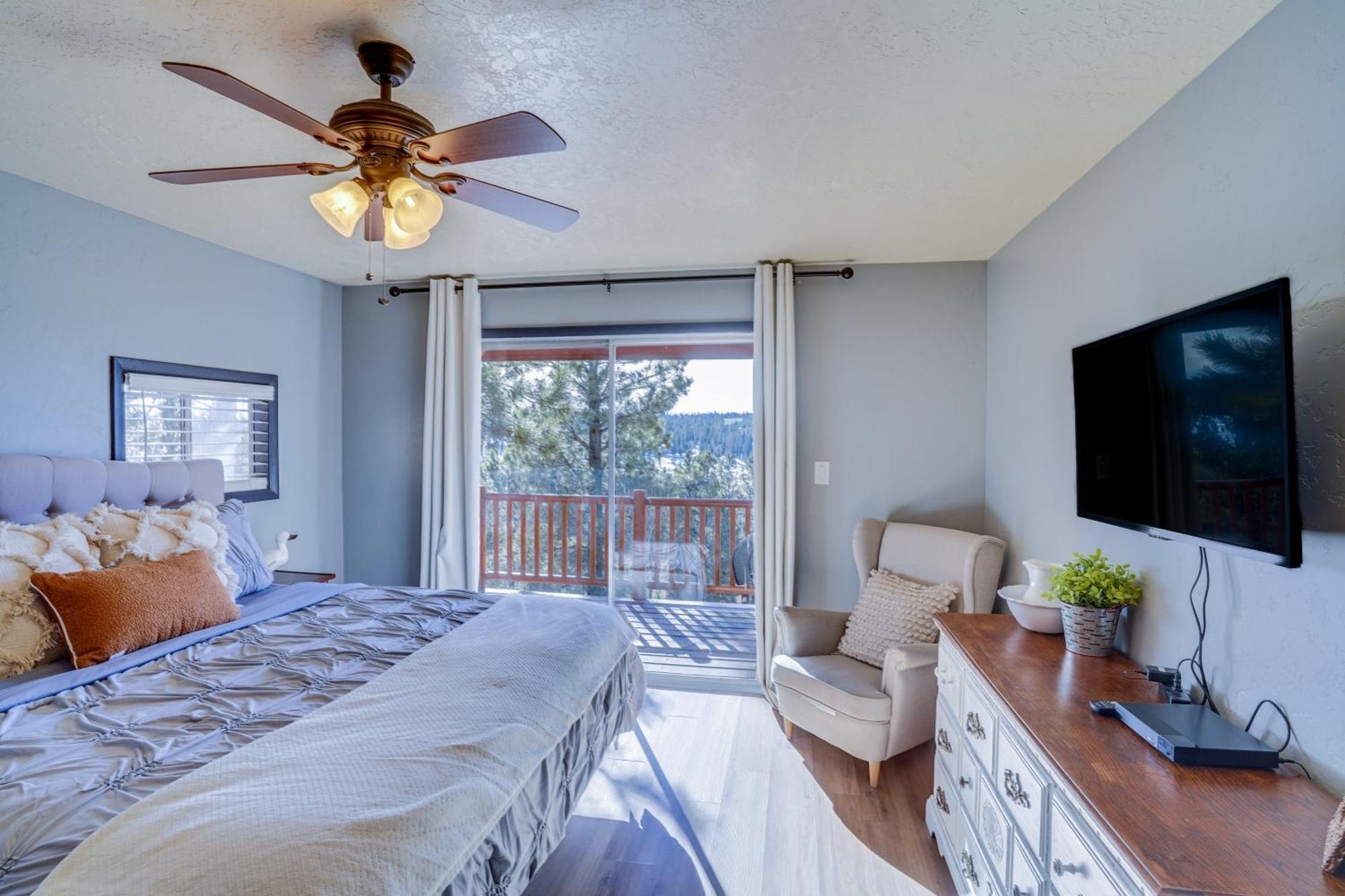Pet-Friendly Duck Creek Village Retreat With Deck! Exterior photo