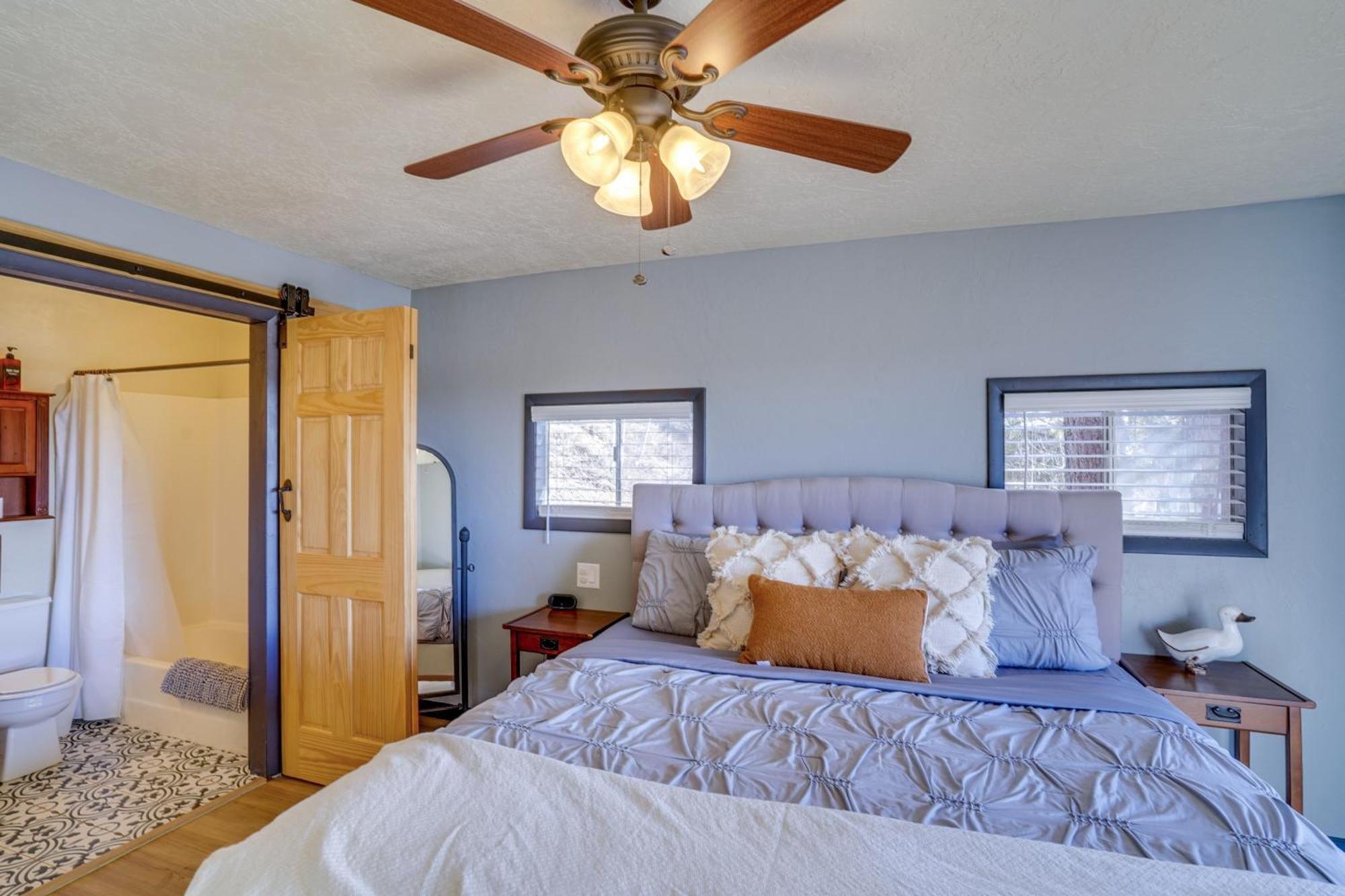 Pet-Friendly Duck Creek Village Retreat With Deck! Exterior photo