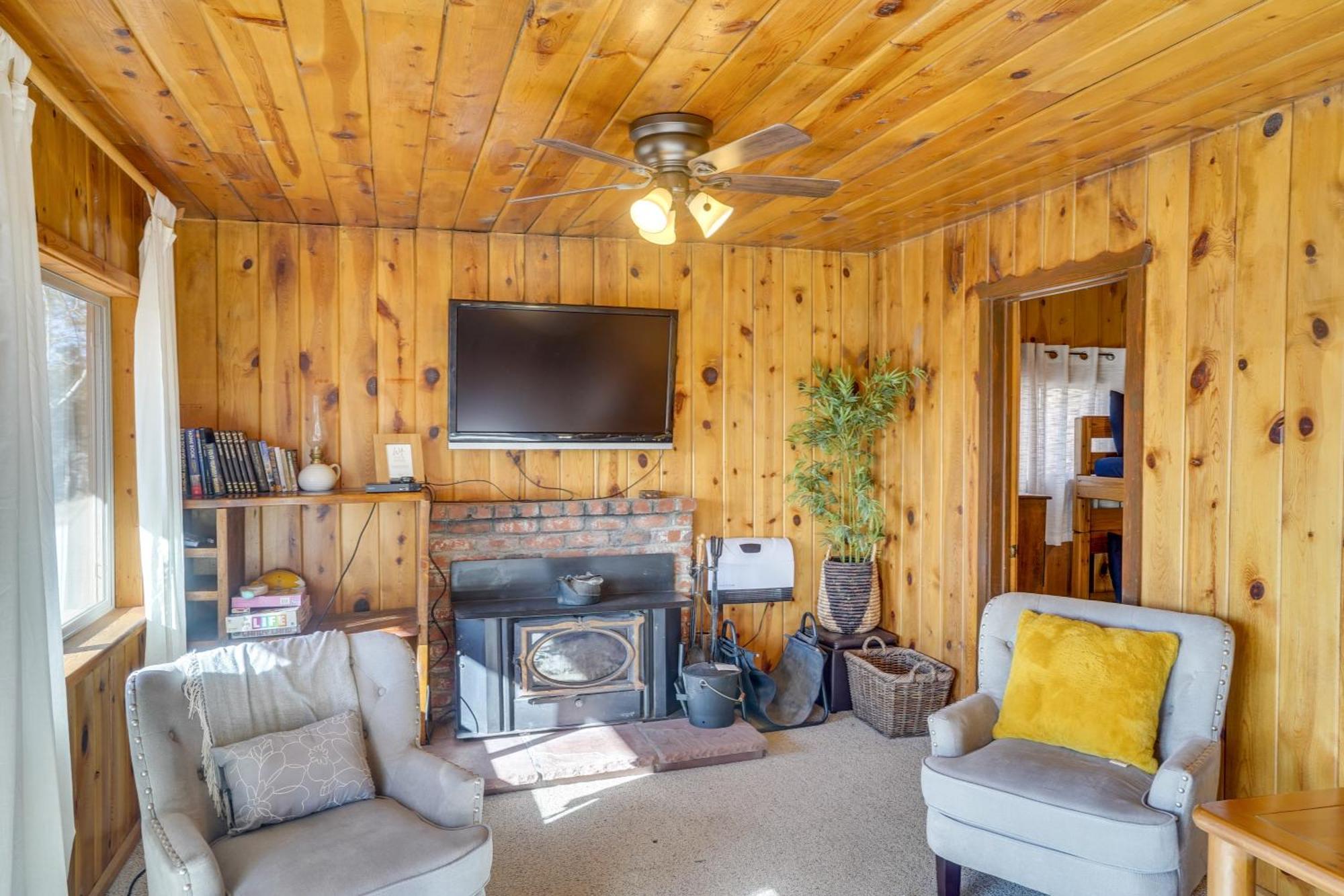 Pet-Friendly Duck Creek Village Retreat With Deck! Exterior photo